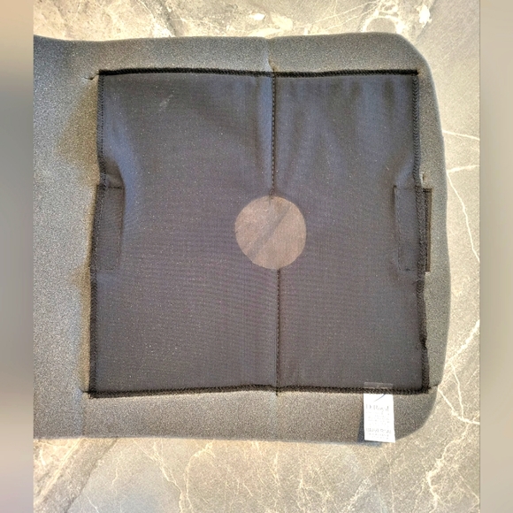 Black Ice Pack Knee Wrap With Two Gel Ice Packs - Picture 3 of 3